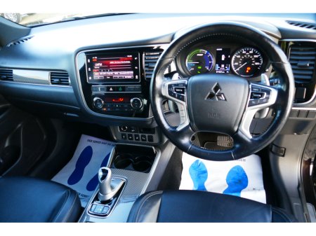 2019 Mitsubishi Outlander 2.4 4H PHEV 221BHP 5 5DR AUTO €21,750 thumbnail
