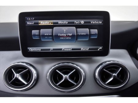 2016 Mercedes-Benz GLA Class GLA 180 *HALF LEATHER*REVERSE CAM*PARK SENSORS* €18,890 thumbnail