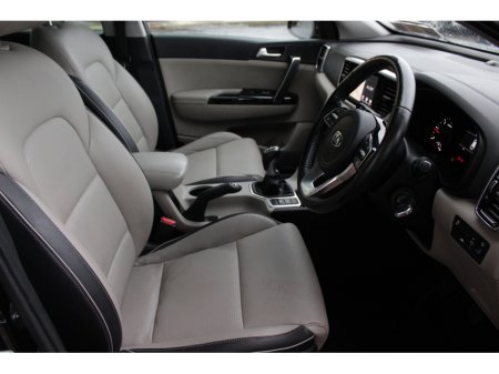 2020 Kia Sportage 1.6CRDI K3 PLATINUM 5DR ESTATE // ONLY 84,000 KMS // IMMACULATE CONDITION THROUGH OUT // BUY WITH CONFIDENCE AA AND SIMI APPROVED DEALER 2026 // FINANCE ARRANGED //TRADE INS WELCOME // €19,950 thumbnail