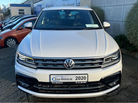 2020 Volkswagen Tiguan R-LINE 4MOTION AUTOMATIC 2.0 DIESEL //LOW MILES//MASSIVE SPEC//FULL LEATHER//DYNAUDIO SOUND SYSTEM//360 PARKING CAMERAS//HEAD UP DISPLAY// €34,950 thumbnail