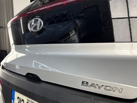 2021 Hyundai Bayon COMFORT PLUS 5DR**MULTIFUNCTIOAL STEERING WHEEL**SEMI DIGITAL DASH**AIR CONDITIONING**ELECTRIC WINDOWS**BLUETOOTH**ISOFIX**BLACK CLOTH INTERIOR**FINANCE AVAILABLE** €16,995 thumbnail