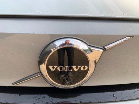 2025 Volvo EX40 - thumbnail 9