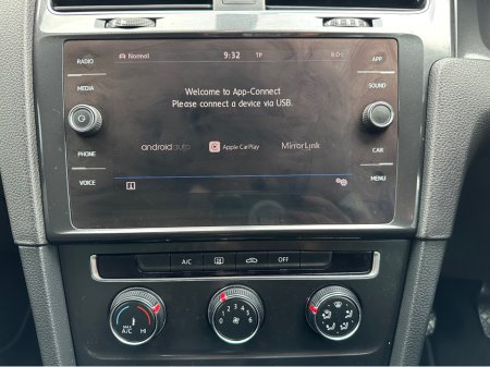 2018 Volkswagen Golf 1.6 TDI SE BLUEMOTION 115PS 5DR thumbnail