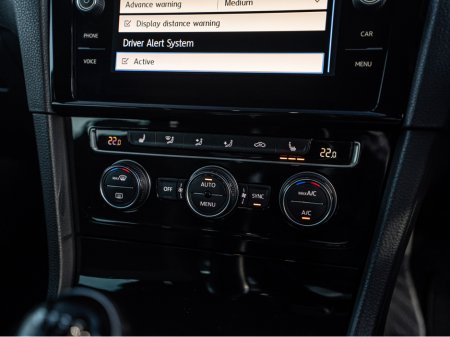 2017 Volkswagen Golf 172 Golf 1.0tsi HIGHLINE/FSH/High spec/1yr warrant €16,888 thumbnail