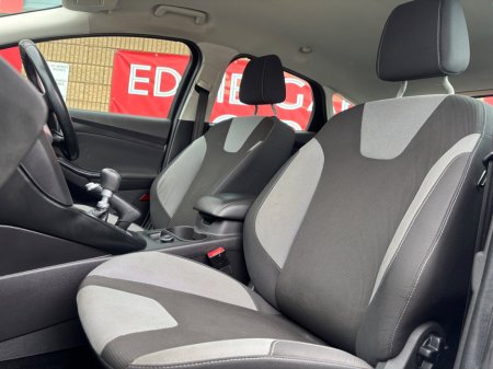 2013 Ford Focus - thumbnail 10