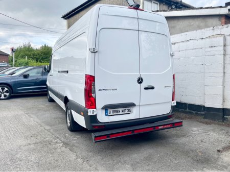 2025 Mercedes-Benz Sprinter - photo 22