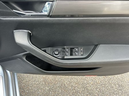2020 Skoda Superb - thumbnail 11