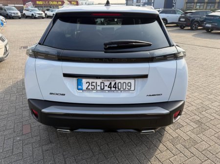2025 Peugeot 2008 - thumbnail 5