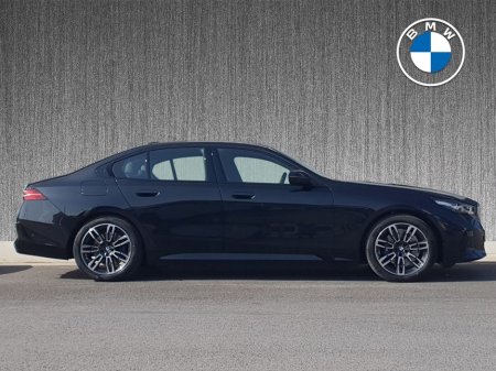 2026 BMW 5 Series - thumbnail 3