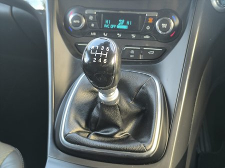 2016 Ford Kuga - thumbnail 37