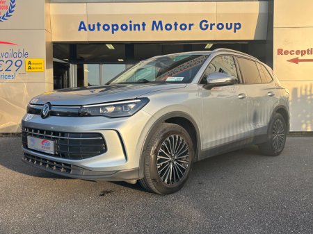 2024 Volkswagen Tiguan - thumbnail 1