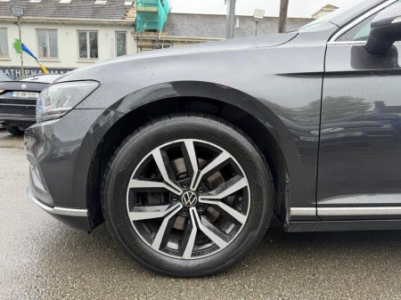 2021 Volkswagen Passat - thumbnail 6