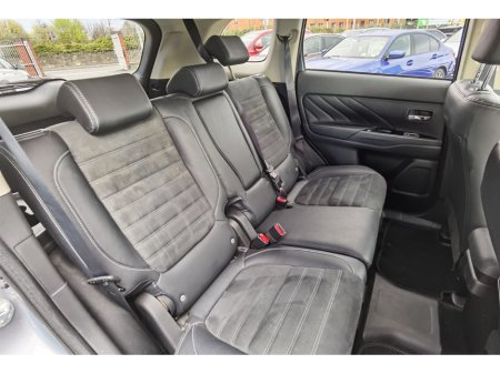 2015 Mitsubishi Outlander - thumbnail 10