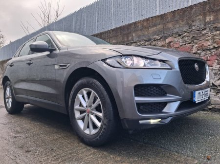 2017 Jaguar F-Pace 2.0 i4 D 180PS Prestige RWD €12,750 thumbnail