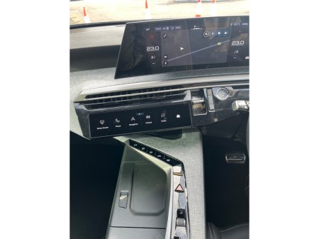 2025 Peugeot 5008 - thumbnail 11