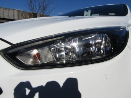 2017 Ford Focus - thumbnail 41