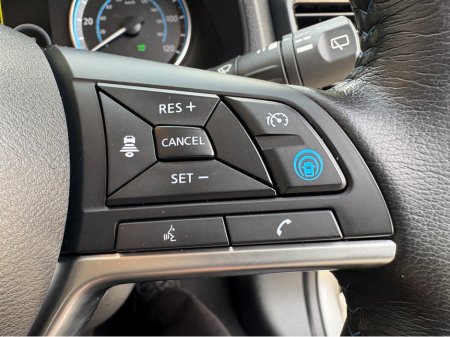 2022 Nissan Leaf - thumbnail 10