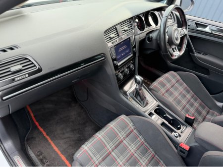 2017 Volkswagen Golf - thumbnail 46