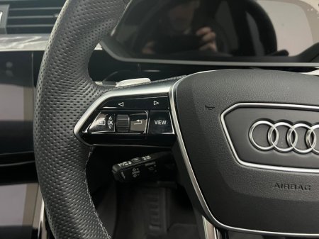 2023 Audi e-tron 55 VORSPRUNG SPORTBACK QUATTRO €56,990 thumbnail