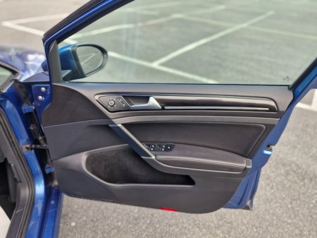 2017 Volkswagen Golf - thumbnail 28