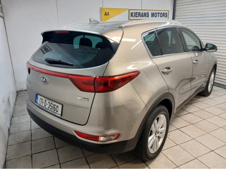 2017 Kia Sportage - thumbnail 3