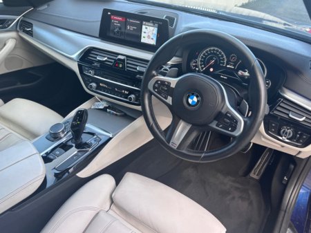2017 BMW 5 Series 530E  M SPORT HYBRID // CREAM LEATHER INTERIOR // 292BHP €19,500 thumbnail