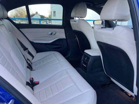 2022 BMW 3 Series - thumbnail 8
