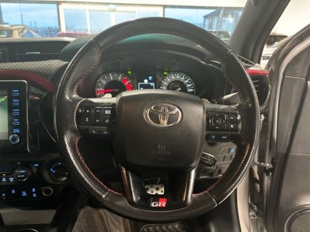 2023 Toyota Hilux 2.8 GR SPORT 4DR A AUTO €41,420 thumbnail