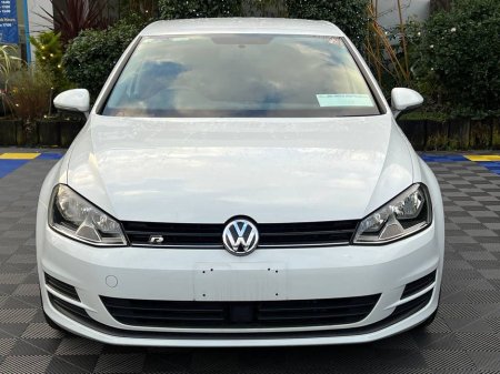 2014 Volkswagen Golf R-LINE PACK 1.2 TSI AUTO // NEW 19" ALLOYS // BLUETOOTH MUSIC // AIR CONDITIONING €14,550 thumbnail