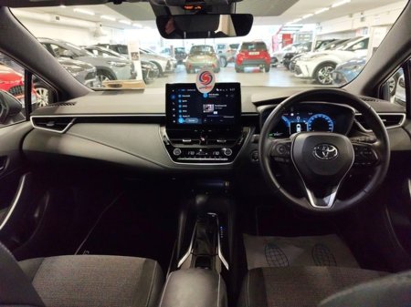 2025 Toyota Corolla H/B LUNA SPORT €35,950 thumbnail