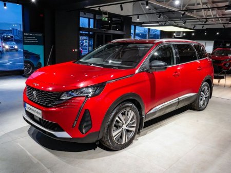 2022 Peugeot 5008 - thumbnail 5