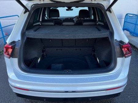 2018 Volkswagen Tiguan - thumbnail 14