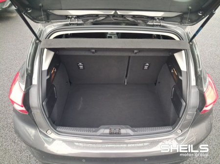 2019 Ford Focus - thumbnail 9