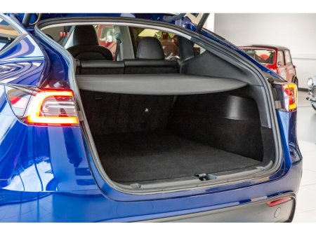 2022 Tesla Model Y E Long Range AWD €29,899 thumbnail