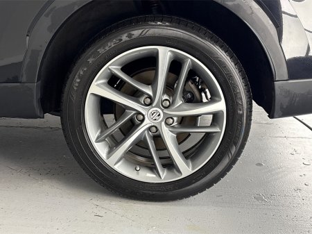 2022 MG HS EXCLUSIVE PHEV AUTO**PANORAMIC ROOF**DIGITAL DASH**TOUCH SCREEN APPLE CAR PLAY**MULTIFUNCTIONAL STEERING WHEEL**HEATED LEATHER SEATS**ELECTRIC SEATS**ELECTRIC FOLDING MIRRORS**ELECTRIC TAILGATE** €24,995 thumbnail