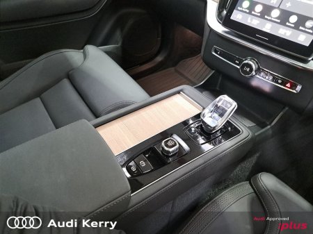 2025 Volvo XC90 - thumbnail 18