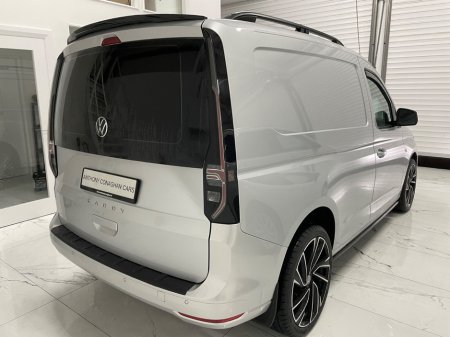 2023 Volkswagen Caddy CADDY DARK LABEL TDI 122HP A7F €19,995 thumbnail