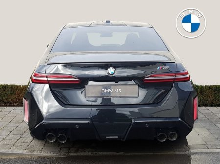 2025 BMW M5 Saloon thumbnail