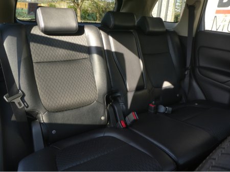 2015 Mitsubishi Outlander - thumbnail 9