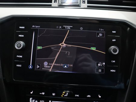 2021 Volkswagen Passat *103* 1.4 TSI GTE 218PS 4DR AUTO €23,900 thumbnail