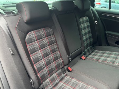 2014 Volkswagen Golf - thumbnail 12