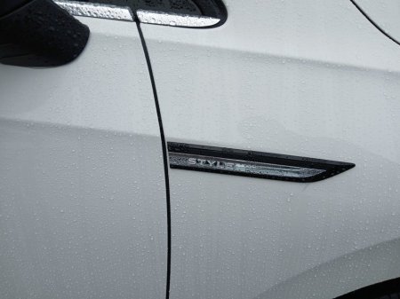 2023 Volkswagen Golf 1.5 TSI 130HP Style, White, 1 owner, 42km €29,900 thumbnail