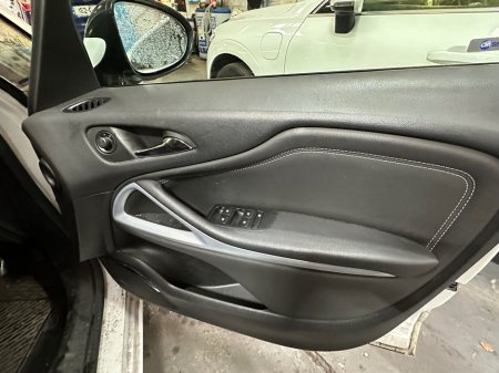 2018 Vauxhall Zafira - thumbnail 16