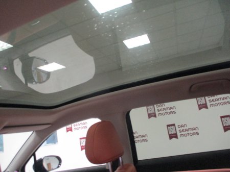 2025 Leapmotor C10 EREV 28.4kWh Design €45,950 thumbnail