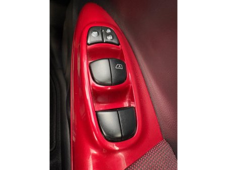 2012 Nissan Juke - thumbnail 16