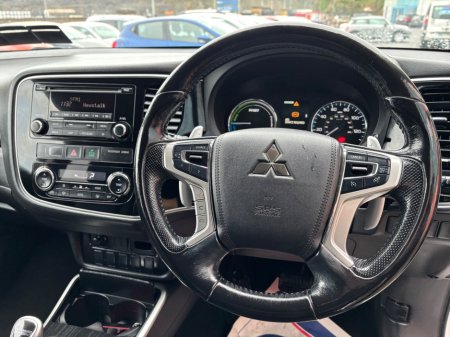 2015 Mitsubishi Outlander PHEV Intense+ €10,950 thumbnail