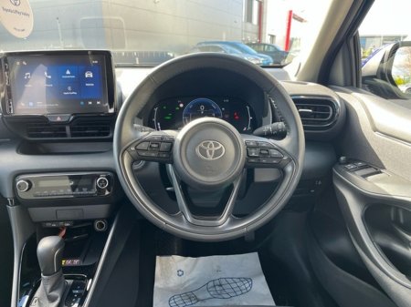 2024 Toyota Yaris - thumbnail 9