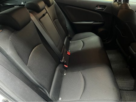 2022 Toyota Prius 2022 TOYOTA PRIUS S 1.8 AUTOMATIC / CRUISE CONTROL / REVERSE CAMERA AND MORE thumbnail