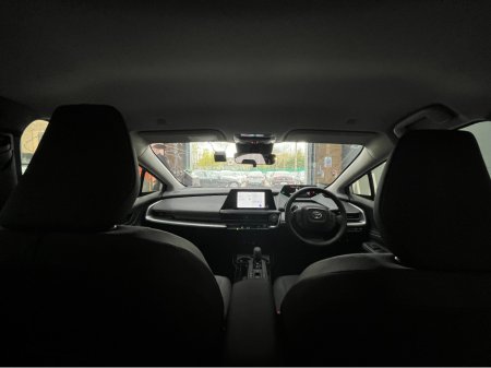 2025 Toyota Prius - thumbnail 12