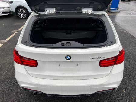 2015 BMW 3 Series - thumbnail 13